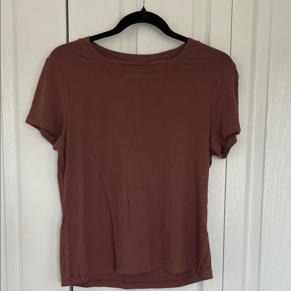 Reitmans Rust Short Sleeve Tee